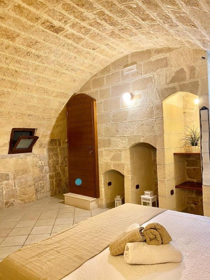 Suite Arco 166 Stanza Privata Трани Экстерьер фото